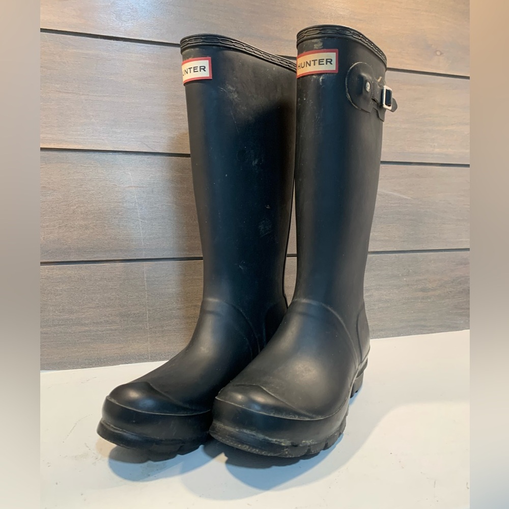 Hunter Womens Tall Rain Boots Black Size 6 Preppy Minimalist Casual Waterproof